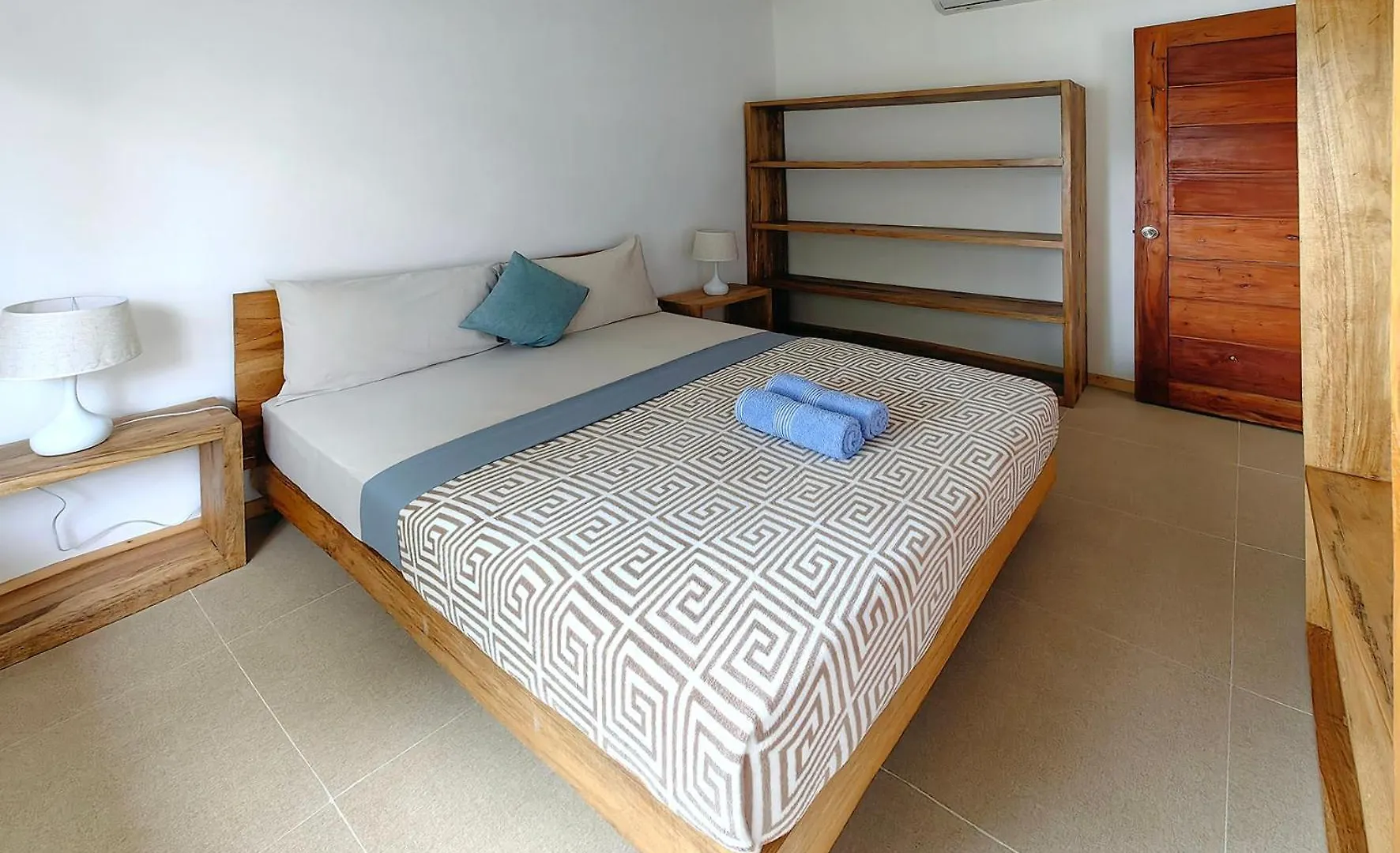 Resort Island World Panglao Hotel